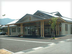 ���{�݁@�����x���n�E�X�i���z�{���j